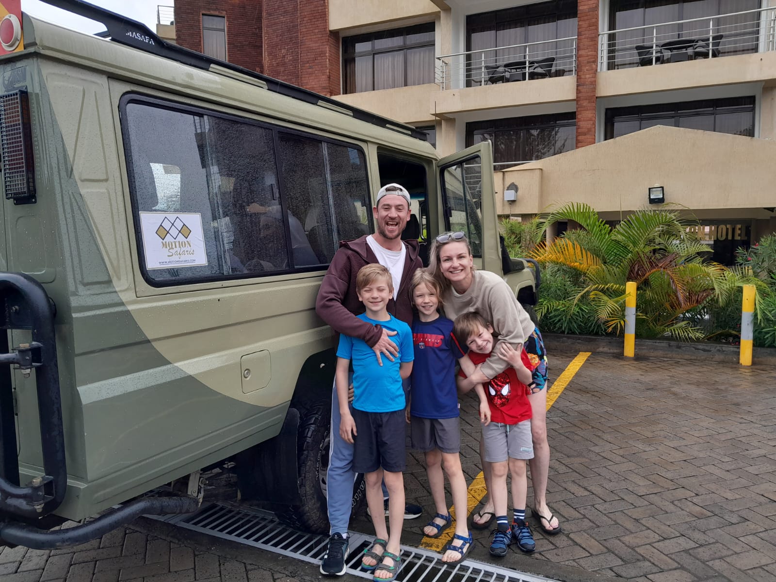 Safari Land Cruiser Hire Kenya | Pop-Up Roof 4x4