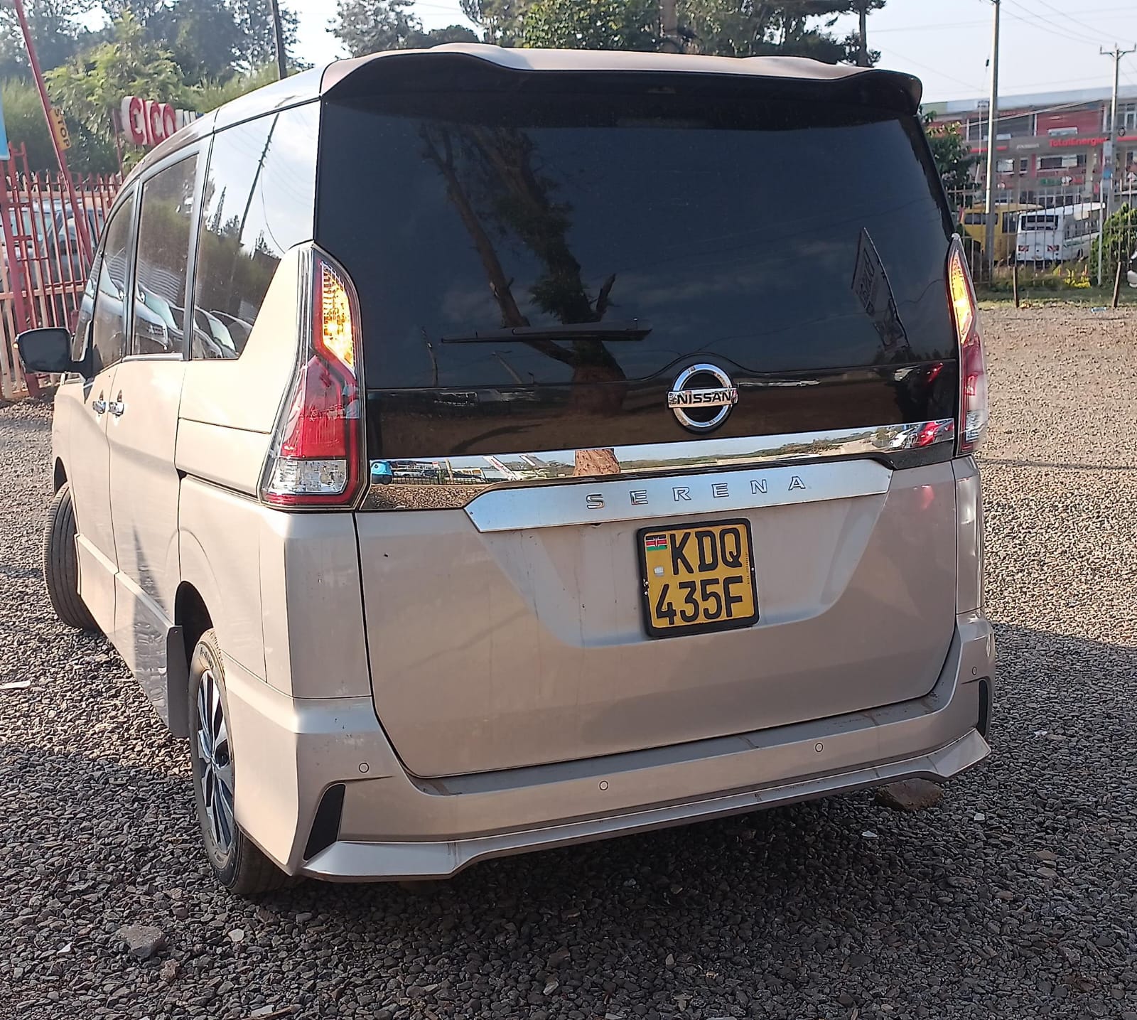 Nissan Serena Sliding Doors & 7-Seater | Nairobi Hire